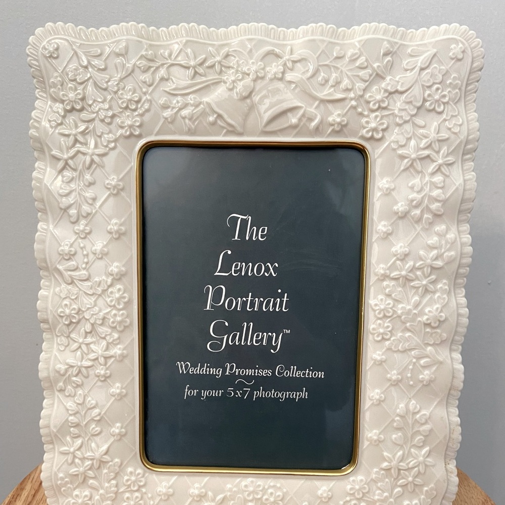 Lenux wedding frame